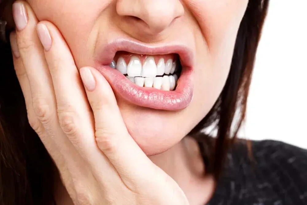 Why Do My Gums Hurt? – Gum Pain Causes and Treatment