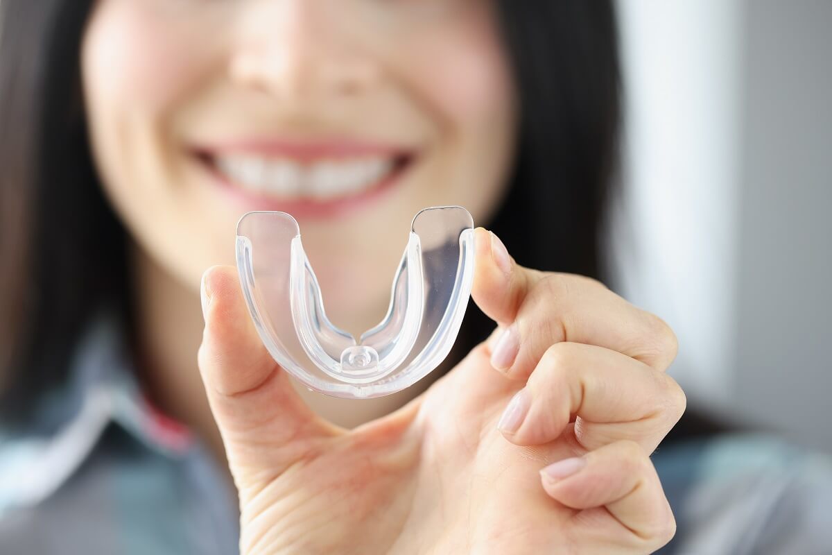 how do custom mouth guards protect teeth